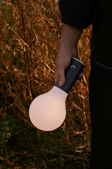 Lampe APLÔ. Fermob en ligne. Rincón del Mueble